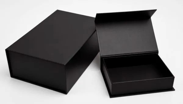 На магнитах